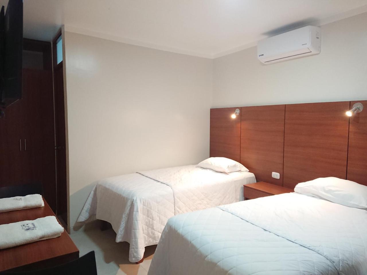 Hotel Cancun 하엔 외부 사진